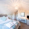 Photo 11: Room 6