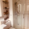Photo 4: En suite shower room