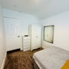 Photo 7: Double bedroom