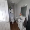 Photo 3: En suite