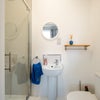 Photo 3: En suite showerroom