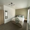Photo 4: ROOM 4