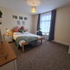Photo 9: Room 1