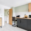 Photo 3: Couple Studio