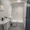 Photo 3: Room 3 Ensuite