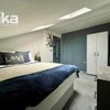 Photo 5: Room 7 w/ Ensuite