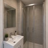 Photo 2: Room 1. En-suite
