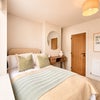 Photo 9: Room 1
