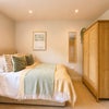 Photo 15: Room 4