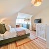 Photo 2: Room 6 