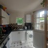 Photo 2: Kitchen