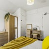 Photo 4: Room 4 - Double Room