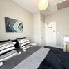 Photo 3: Room 4