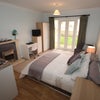 Photo 11: Room 1