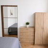 Photo 4: Room 1