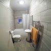 Photo 6: Bathromo 2
