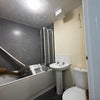 Photo 3: Bathroom 