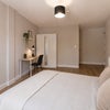 Photo 4: Room 1