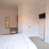 Photo 3: Room 1