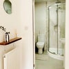 Photo 4: En-suite Room5