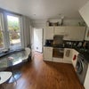 Photo 7: kitchen