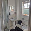 Photo 4: En suite