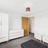 Photo 10: Room 1