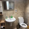 Photo 3: shower room