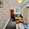 Photo 5: LOUNGE