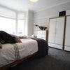 Photo 4: Room 1