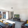 Photo 6: Lounge