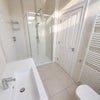 Photo 4: En suite