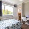 Photo 4: Private en-suite 