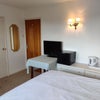 Photo 7: Double Room 2 - Desk
