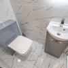 Photo 5: Ensuite