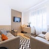 Photo 4: Lounge