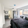Photo 2: Room 3 En Suite