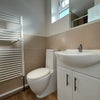 Photo 4: Room 1 En Suite