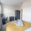 Photo 4: room 2