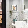 Photo 5: En-suite