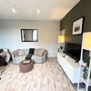 Photo 8: Lounge