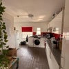 Photo 9: Kitchen
