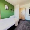 Photo 11: Room 2