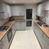 Photo 6: Kitchen of similar size and layout 