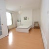 Photo 2: R4 Ensuite