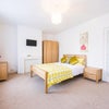 Photo 10: Room 4