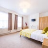 Photo 6: Room 4