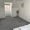 Photo 5: Spacious Double Room