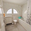 Photo 5: Washroom 1