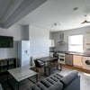 Photo 5: kitchen